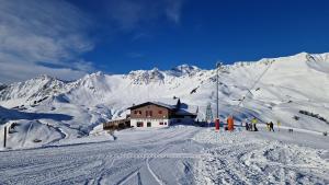 Hotel Le Chaudron Ski In Ski Out durante el invierno