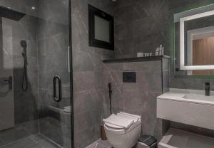 Koupelna v ubytování Mabaat-Executive 3BR-Hittin - 567 + 9 fotografií