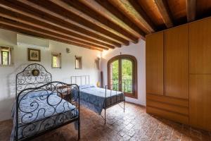 Katil atau katil-katil dalam bilik di Old Well Country mansion 3200SquareFeet +50 gambar