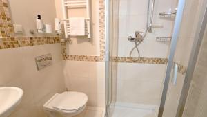 Et badeværelse på Prosta No 3 by Rentoom + 7 billeder