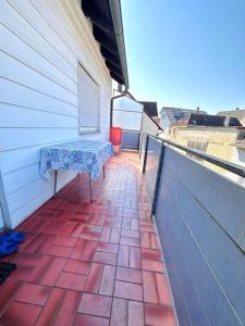 Μπαλκόνι ή βεράντα στο Gemütliche 3 Zimmer Wohnung