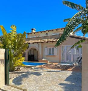 The swimming pool at or close to Bonaire Beach House