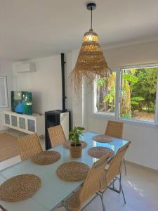 A television and/or entertainment centre at Bonaire Beach House
