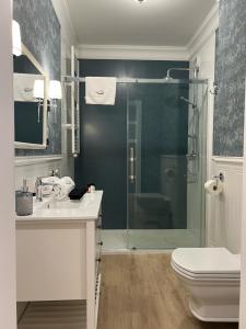 Et badeværelse på LTS RENT Luxury&Comfortable Blue Residence Angielska Grobla