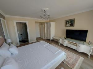 Giường trong phòng chung tại Conacul Poetilor +51 ảnh