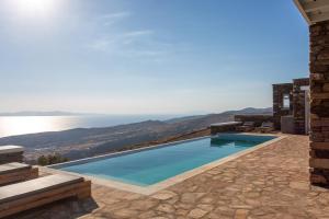 The swimming pool at or close to Villa Leonora Tinos