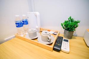 Kemudahan buat kopi dan teh di Swing & Pillows - KL Kuchai Lama