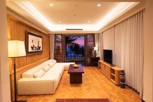 Χώρος καθιστικού στο 1BR Suite Ocean View