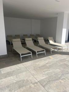 Kép Amazing Duplex with panoramic ocean views szállásáról Adejében a galériában
