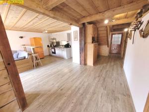 Apartment Klampfner by FiS - Fun in Styria的厨房或小厨房