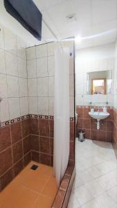 A bathroom at Penzión Michaela Vyhne