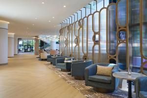 Marriott Long Beach Downtown的休息区