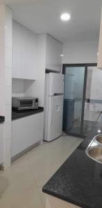 Billede fra billedgalleriet på Techas Near Beach Apt with Pool i Praia