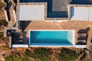 The swimming pool at or close to Villa Leonora Tinos
