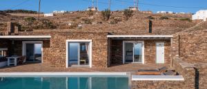 The swimming pool at or close to Villa Leonora Tinos