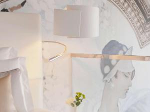 Ванная комната в Cures Marines Hotel Thalasso & Spa Trouville - MGallery Collection