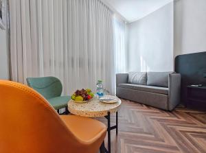 Posezení v ubytování Brown Jerusalem Hotel & Convention Center