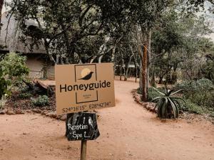 Zahrada ubytování Honeyguide Ranger Camp