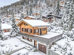 Το Chalet Eloise by Interhome τον χειμώνα