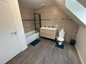 Afbeelding uit fotogalerij van Résidence paisible 3 chambres 30 Min Aéroport Roissy CDG in Persan