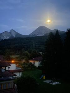 Nespecifikovaný výhled na hory nebo výhled na hory při pohledu z apartmánu