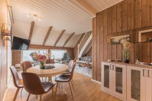 ครัวหรือมุมครัวของ Toppleilighet i sentrum av Lillehammer