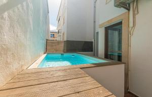 Basen w obiekcie Cozy Home In Cala Ratjada With Wifi lub w pobliżu