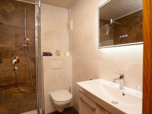 Kúpeľňa v ubytovaní Apartment Tirol by Interhome + 37 fotografií