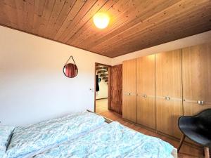 Postel nebo postele na pokoji v ubytování Holiday Home Andrea by Interhome