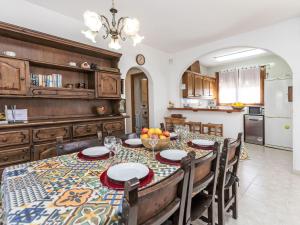Kuchyň nebo kuchyňský kout v ubytování Villa Villa Barcelona by Interhome