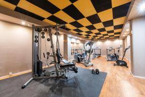 Fitness centrum a/nebo fitness zařízení v ubytování Alpine Mugon Hotel