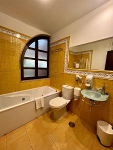 A bathroom at Posada la Leyenda