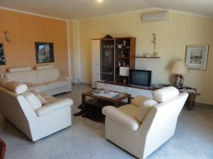 TV a/nebo společenská místnost v ubytování Cozy apartments and rooms Pavićini