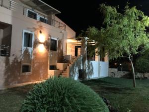 Vonkajšia záhrada v ubytovaní Marinas Villas