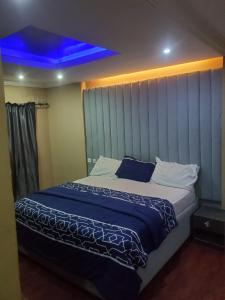 Postel nebo postele na pokoji v ubytování Dee service apartment
