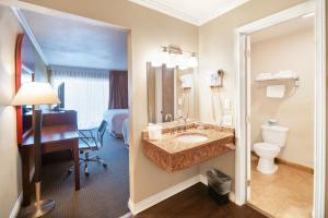 Ένα μπάνιο στο Pullman Garden Inn