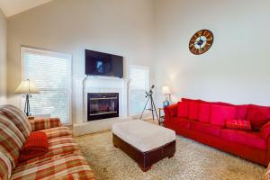 Gallery image of Lakeside Eden in Pine Crest