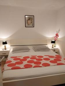 Postel nebo postele na pokoji v ubytování Apartment Miletic + 31 fotografií