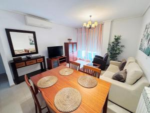 TV a/nebo společenská místnost v ubytování Sunset Haven - La Torre Golf Resort