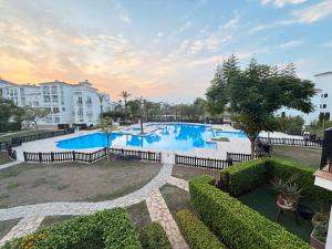 Bazén v ubytování Sunset Haven - La Torre Golf Resort nebo v jeho okolí