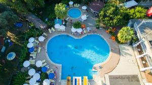 View ng pool sa First Class Hotel - All Inclusive o sa malapit