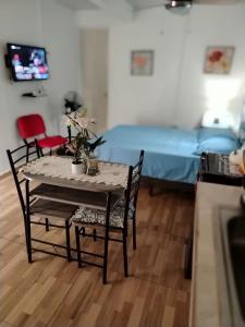 Postel nebo postele na pokoji v ubytování Urbano y Económico