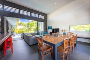Area soggiorno di Tropical Paradise at Jan Thiel with Private Pool