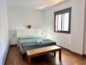 Postel nebo postele na pokoji v ubytování Pambnb - Charming Seaview Apartment