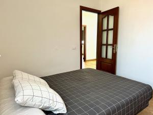 Postel nebo postele na pokoji v ubytování Pambnb - Charming Seaview Apartment
