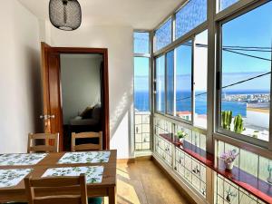 Balkón nebo terasa v ubytování Pambnb - Charming Seaview Apartment