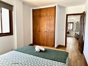 Postel nebo postele na pokoji v ubytování Pambnb - Charming Seaview Apartment