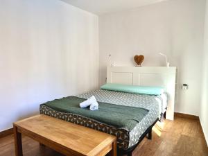 Postel nebo postele na pokoji v ubytování Pambnb - Charming Seaview Apartment