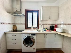 Kuchyň nebo kuchyňský kout v ubytování Pambnb - Charming Seaview Apartment