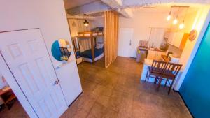 Et opholdsområde på Sunset Views - Acogedor con vista al mar